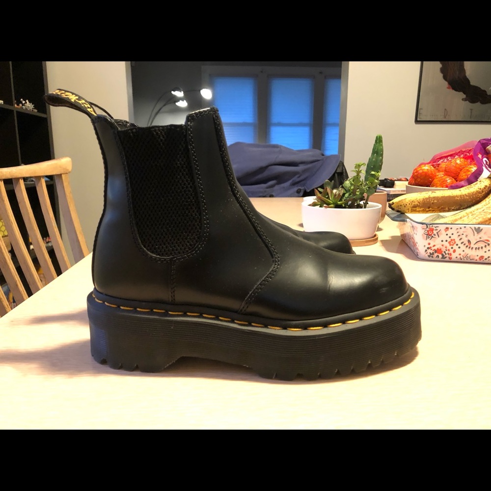 Doc Martens chelsea 2976. CROSS LISTED ON DEPOP